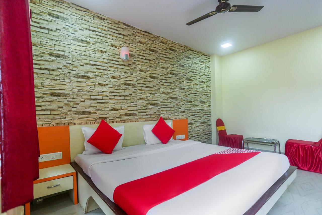 Oyo 60771 New Puri Hotel Eksteriør billede
