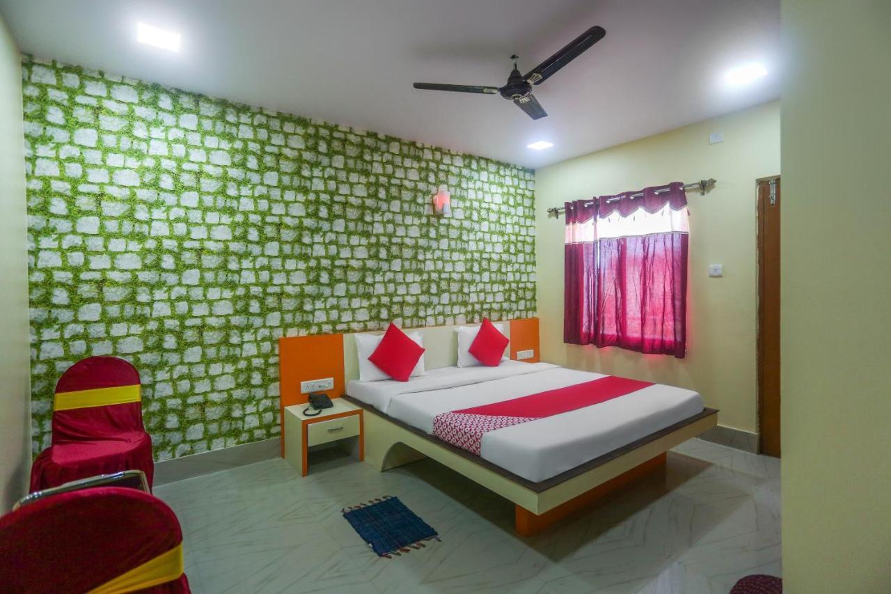Oyo 60771 New Puri Hotel Eksteriør billede